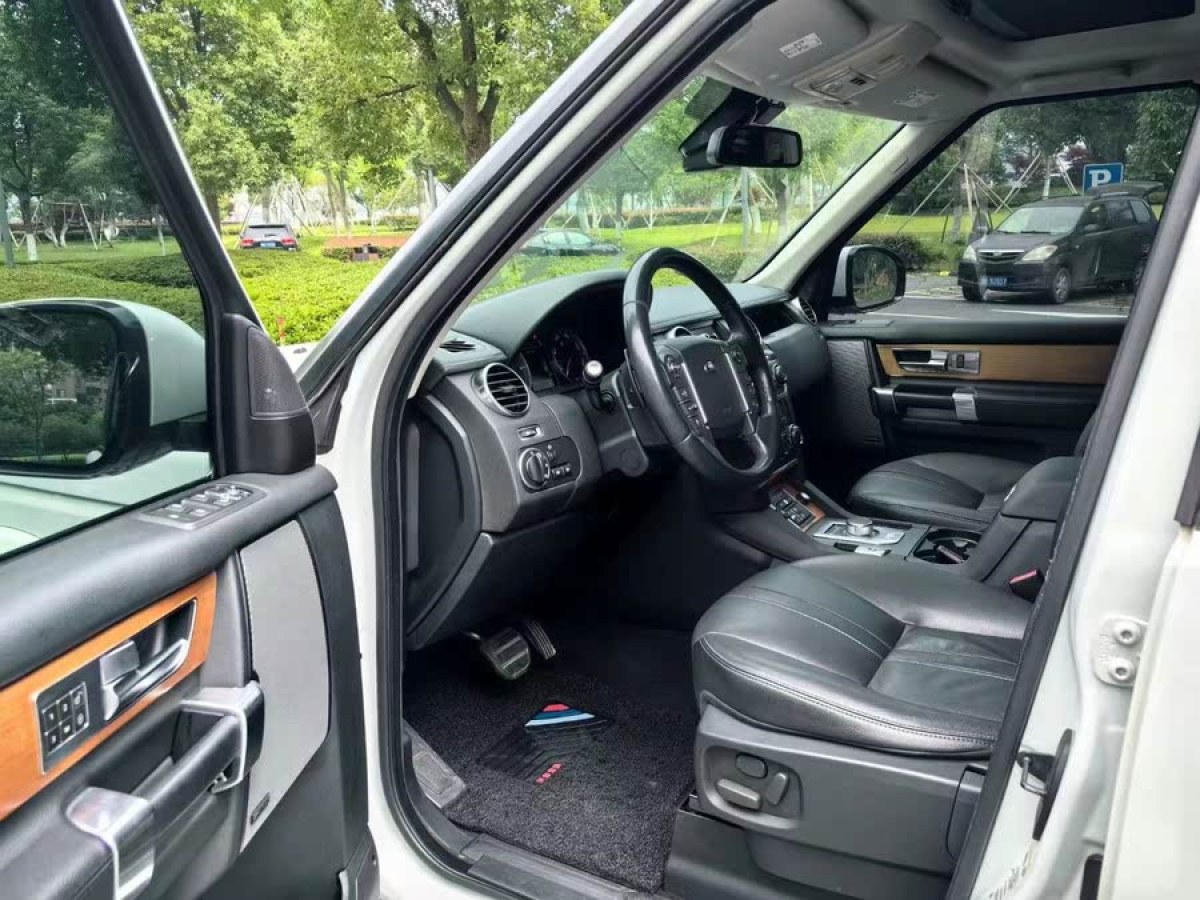 路虎 發(fā)現(xiàn)  2015款 3.0 V6 SC SE圖片
