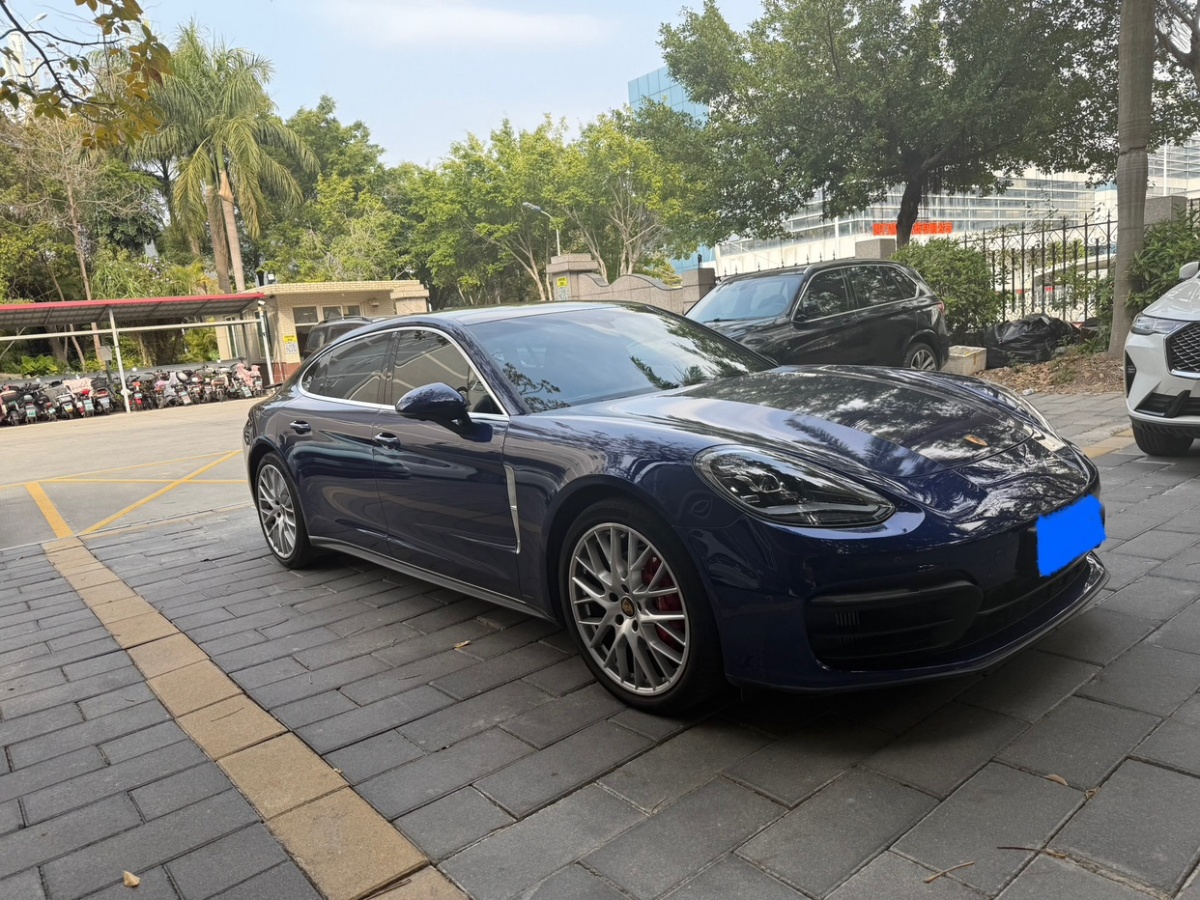 保時(shí)捷 Panamera  2022款 Panamera 4 行政加長(zhǎng)版 2.9T圖片