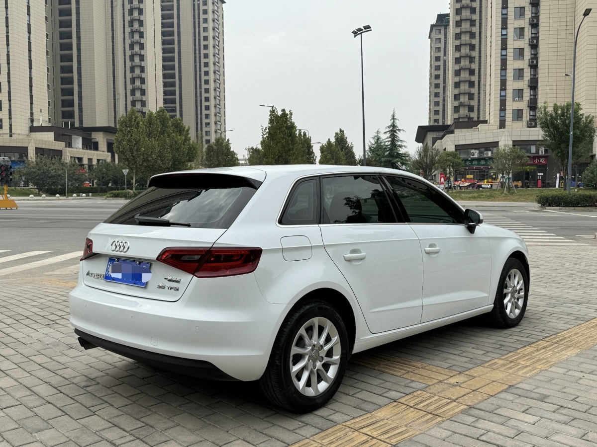 2014年10月奧迪 奧迪A3  2014款 Sportback 35 TFSI 自動(dòng)時(shí)尚型