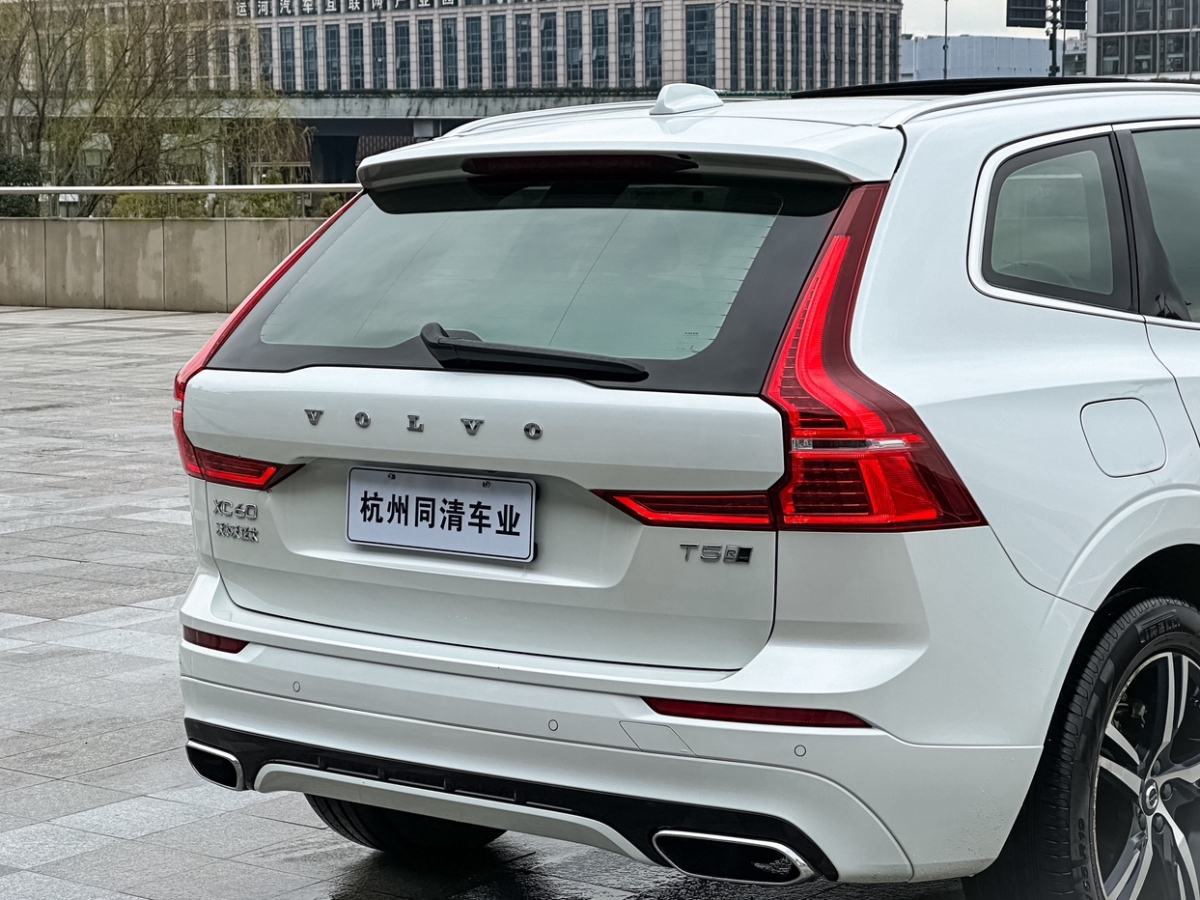 沃爾沃 XC60  2019款 T5 四驅(qū)智逸版圖片