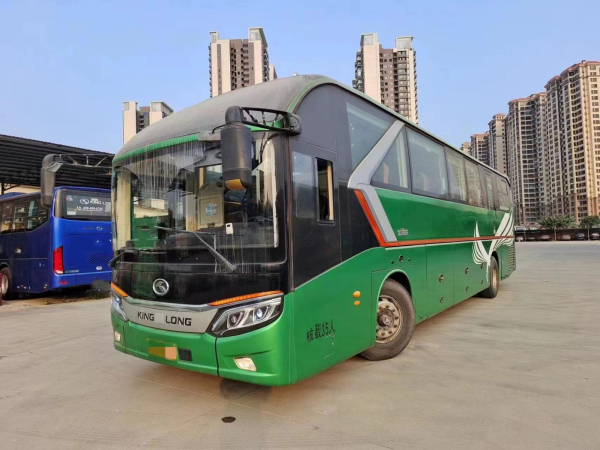 一手2+1型35座国五中门最新款大金龙6127旅游车