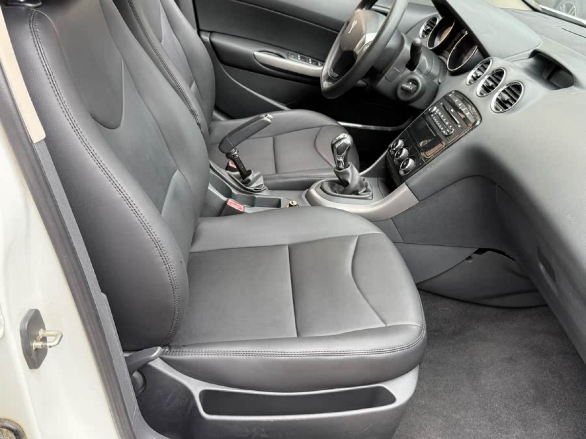 標(biāo)致 408  2013款 1.6L 手動舒適版CNG圖片