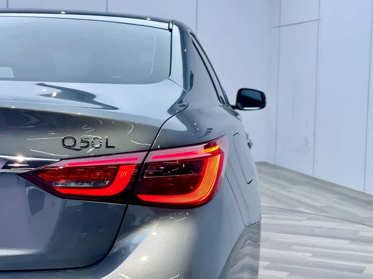 英菲尼迪 Q50L  2021款 2.0T 舒適版圖片