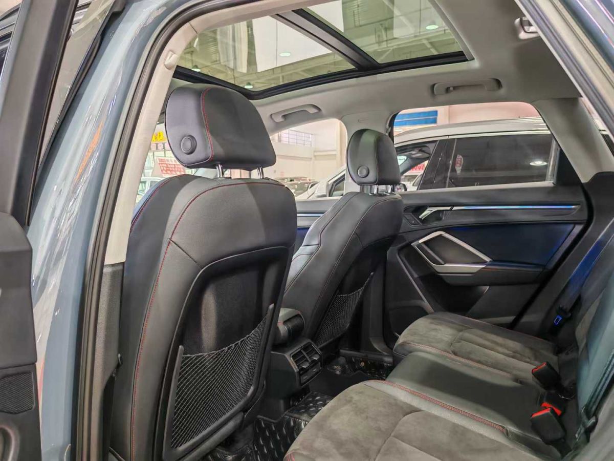奧迪 奧迪Q3  2022款 35 TFSI 時(shí)尚動(dòng)感型圖片