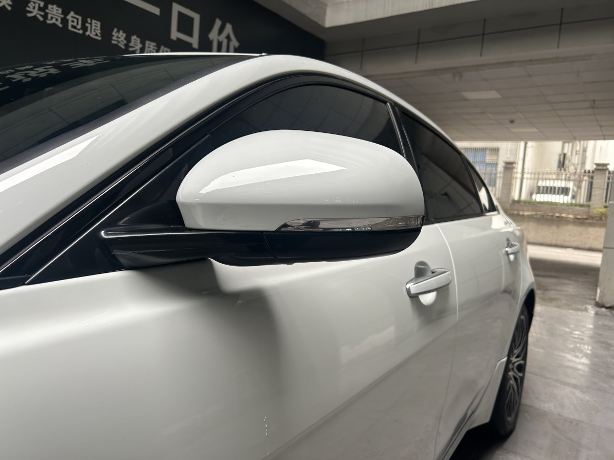 捷豹 XEL  2020款 2.0T 200PS S進取優(yōu)雅版圖片