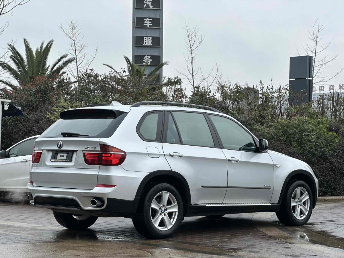 寶馬 寶馬X5  2011款 xDrive35i 領(lǐng)先型圖片