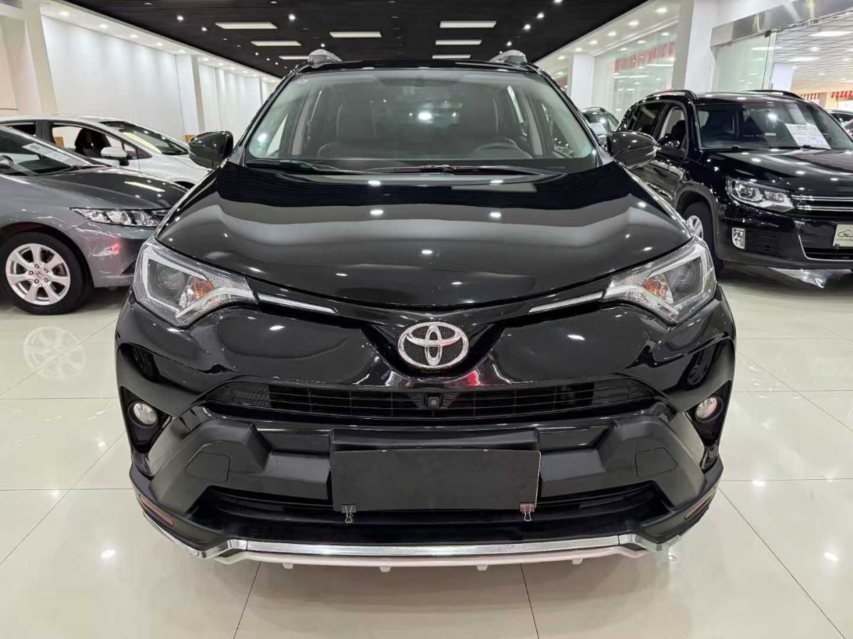 豐田 RAV4榮放  2018款 2.0L CVT兩驅(qū)風尚X版圖片