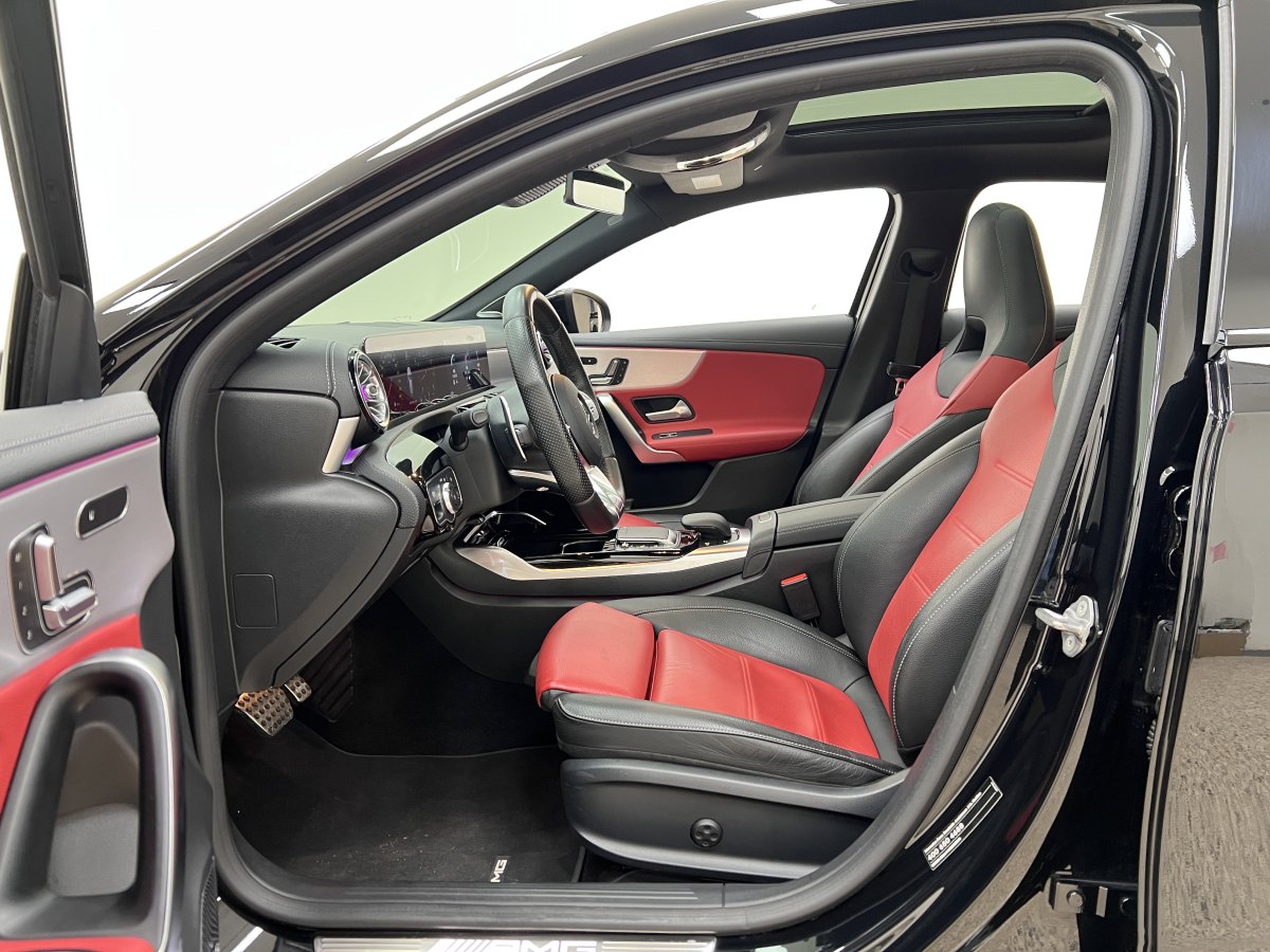 奔馳 奔馳A級AMG  2020款 AMG A 35 4MATIC圖片
