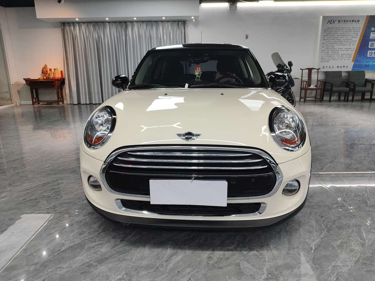 MINI MINI  2018款 1.5T COOPER 色彩紀念版圖片