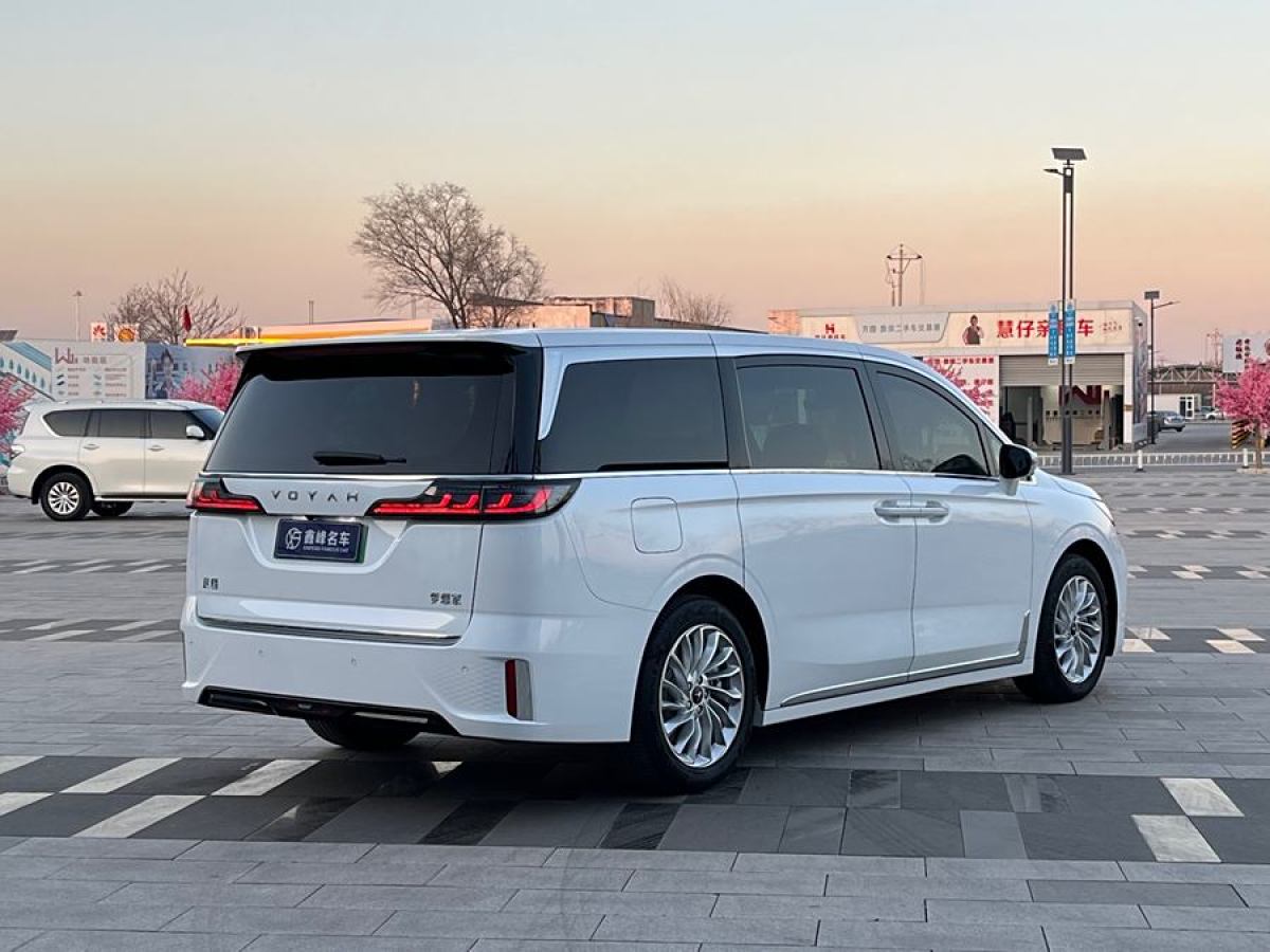 嵐圖 夢(mèng)想家  2024款 PHEV 超長(zhǎng)續(xù)航卓越版圖片