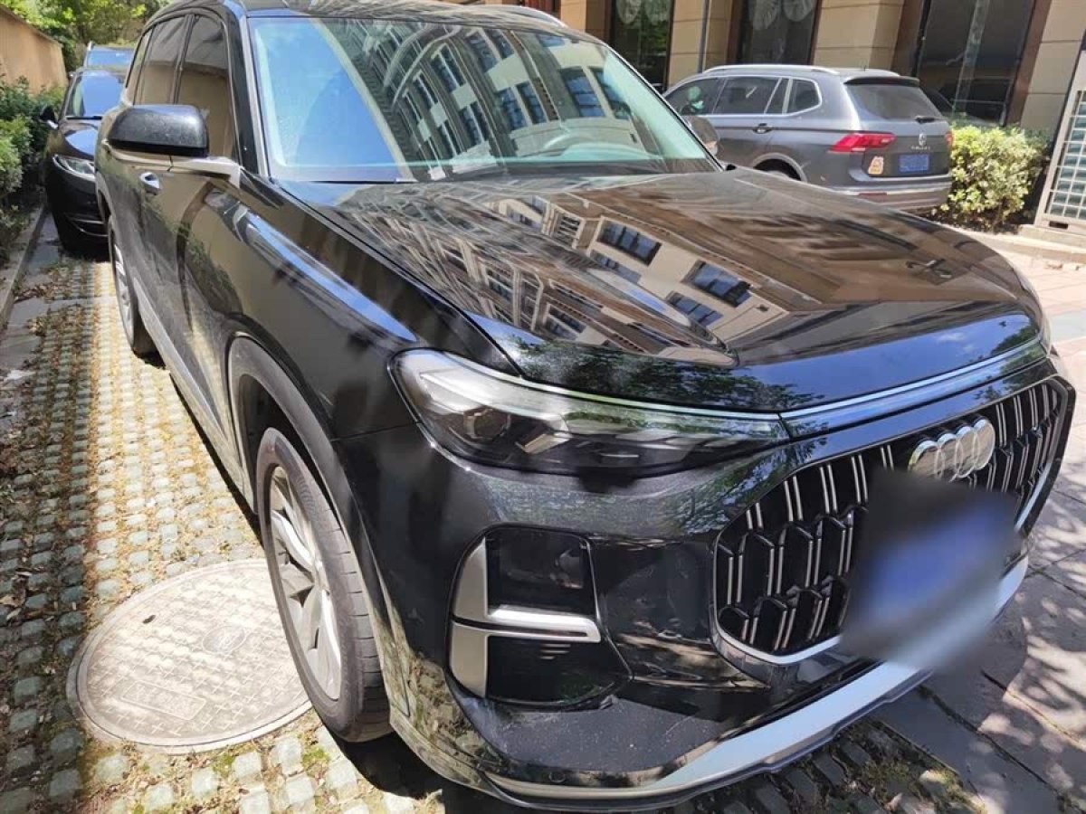 奧迪 奧迪Q6  2024款 45 TFSI quattro 齊云型 羽林套裝 7座圖片