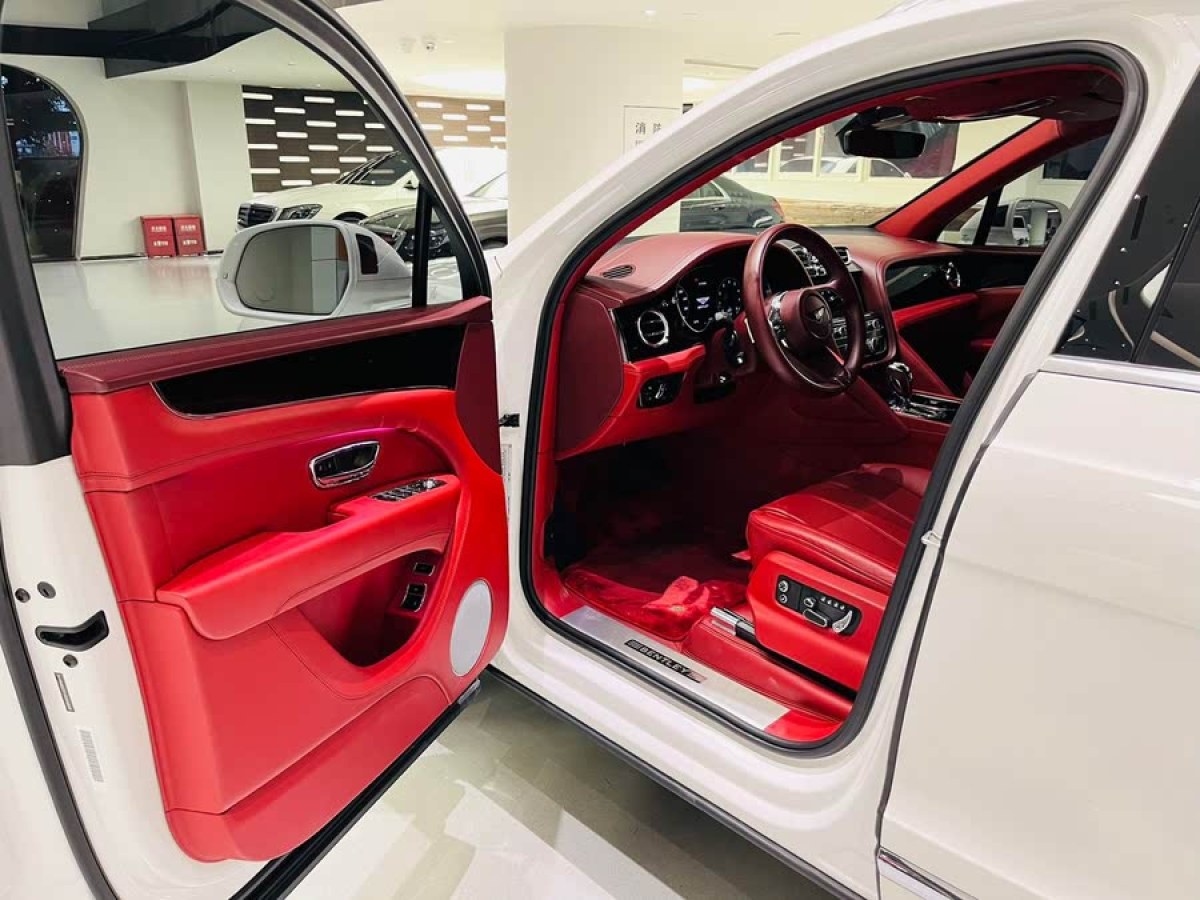 賓利 添越  2022款 4.0T V8圖片