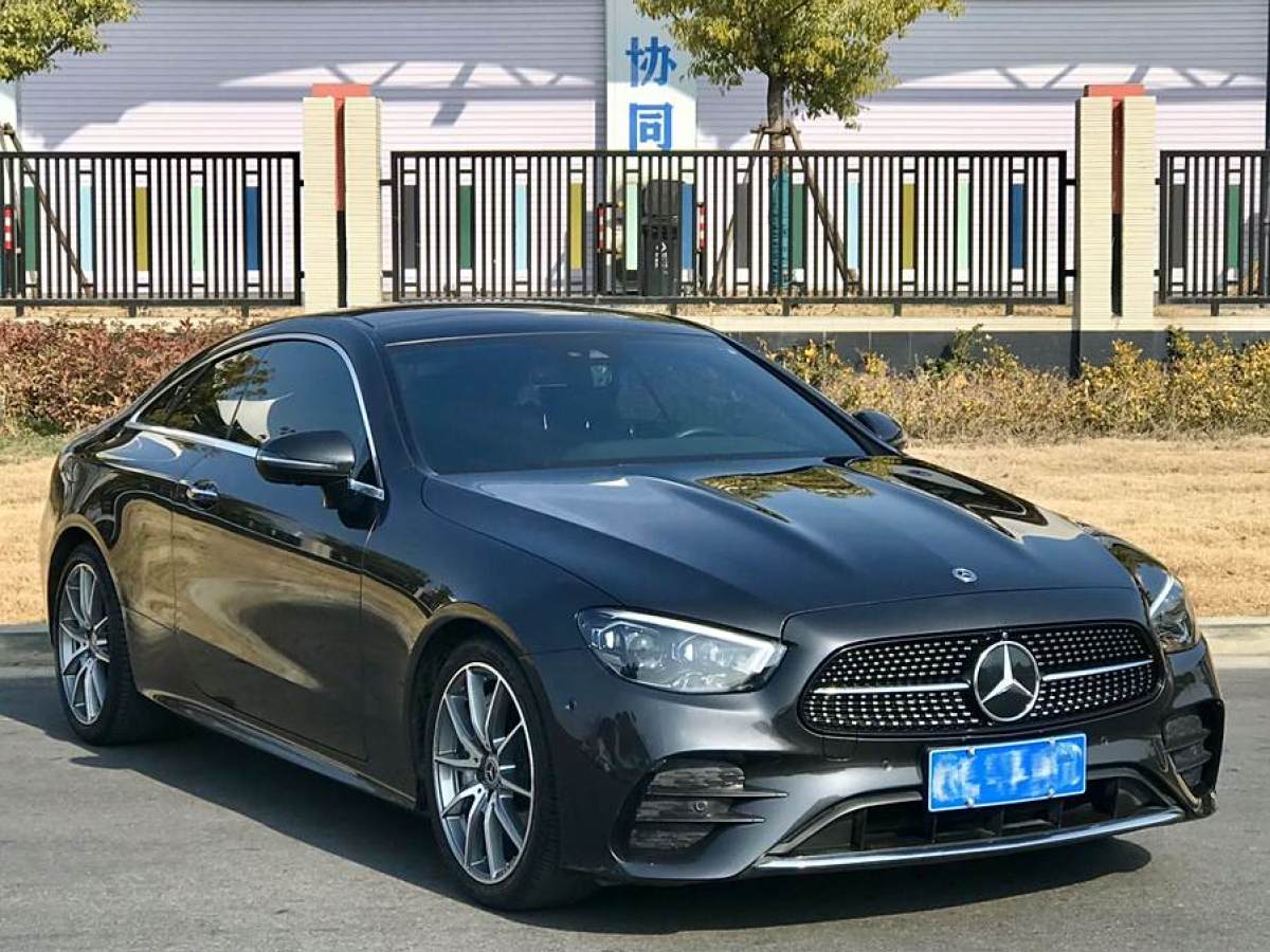 奔馳 奔馳E級  2021款 改款 E 300 轎跑車圖片