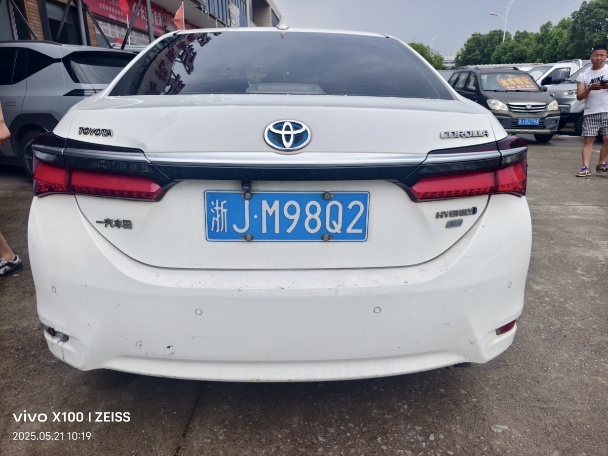 豐田 卡羅拉  2017款 改款雙擎 1.8L E-CVT領(lǐng)先版圖片