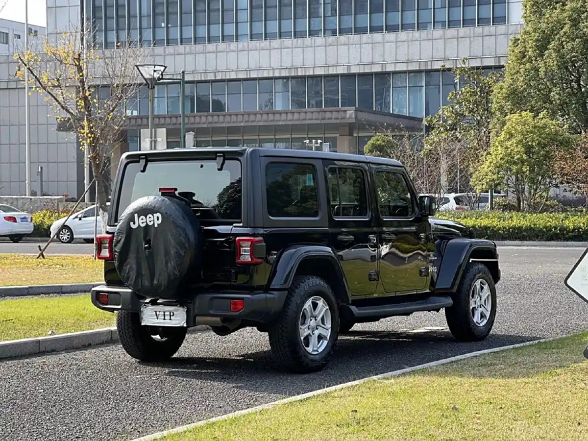 Jeep 牧馬人  2019款  2.0T Sahara 四門版圖片