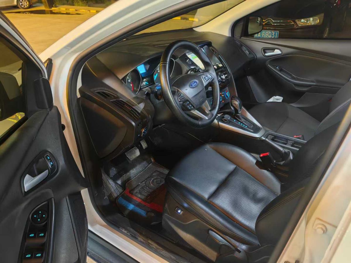 福特 福克斯  2017款 三廂 EcoBoost 180 自動精英型圖片
