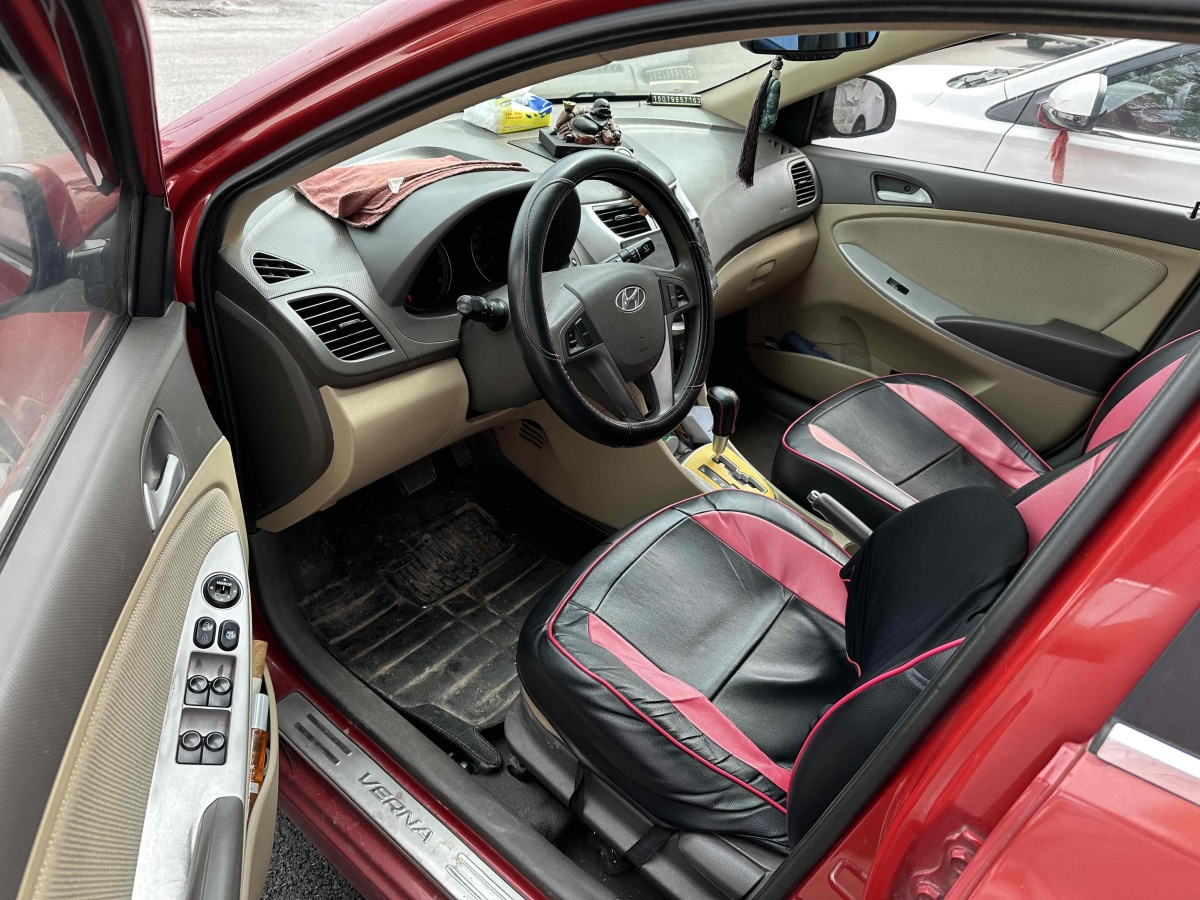 现代 瑞纳  2013款 三厢 1.4L 自动标准型GL图片