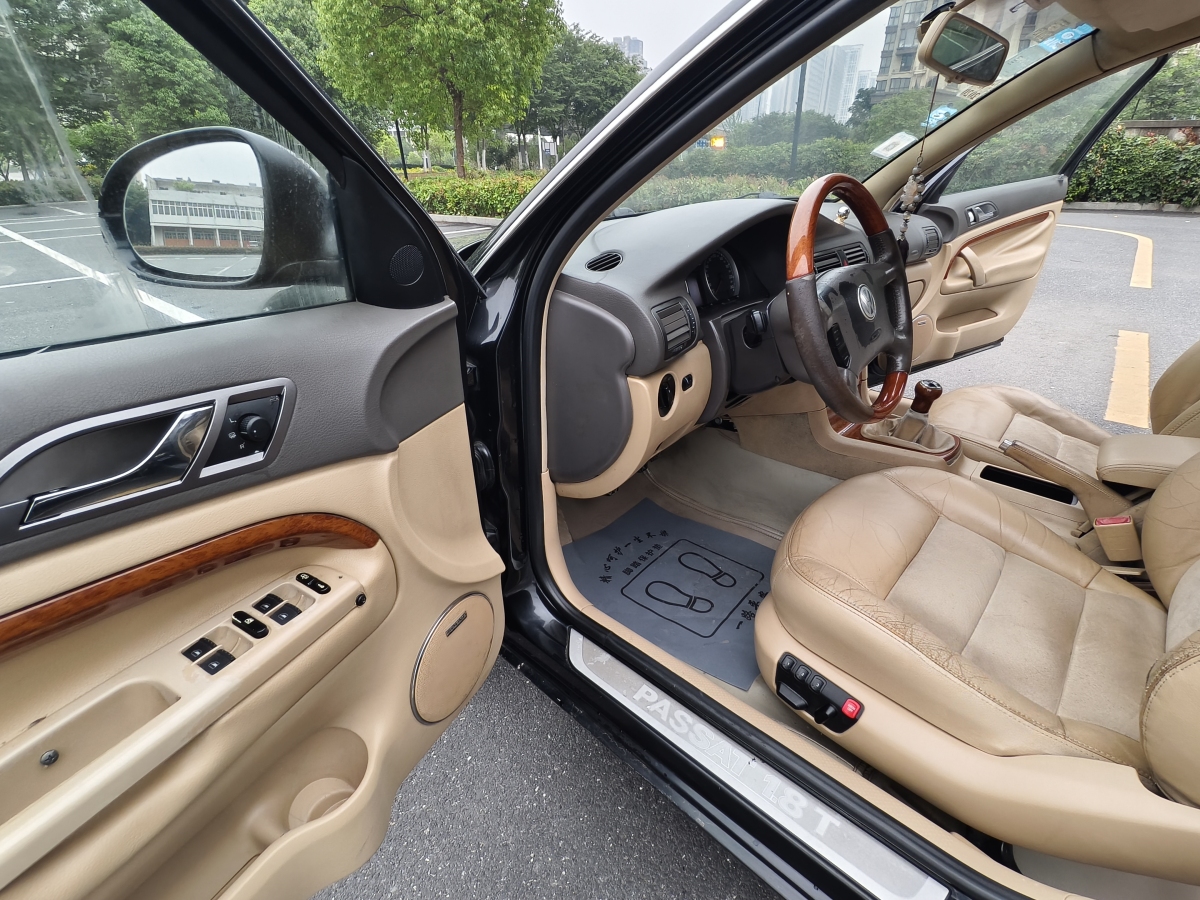 大眾 Passat領(lǐng)馭  2007款 1.8T 手動(dòng)豪華型圖片