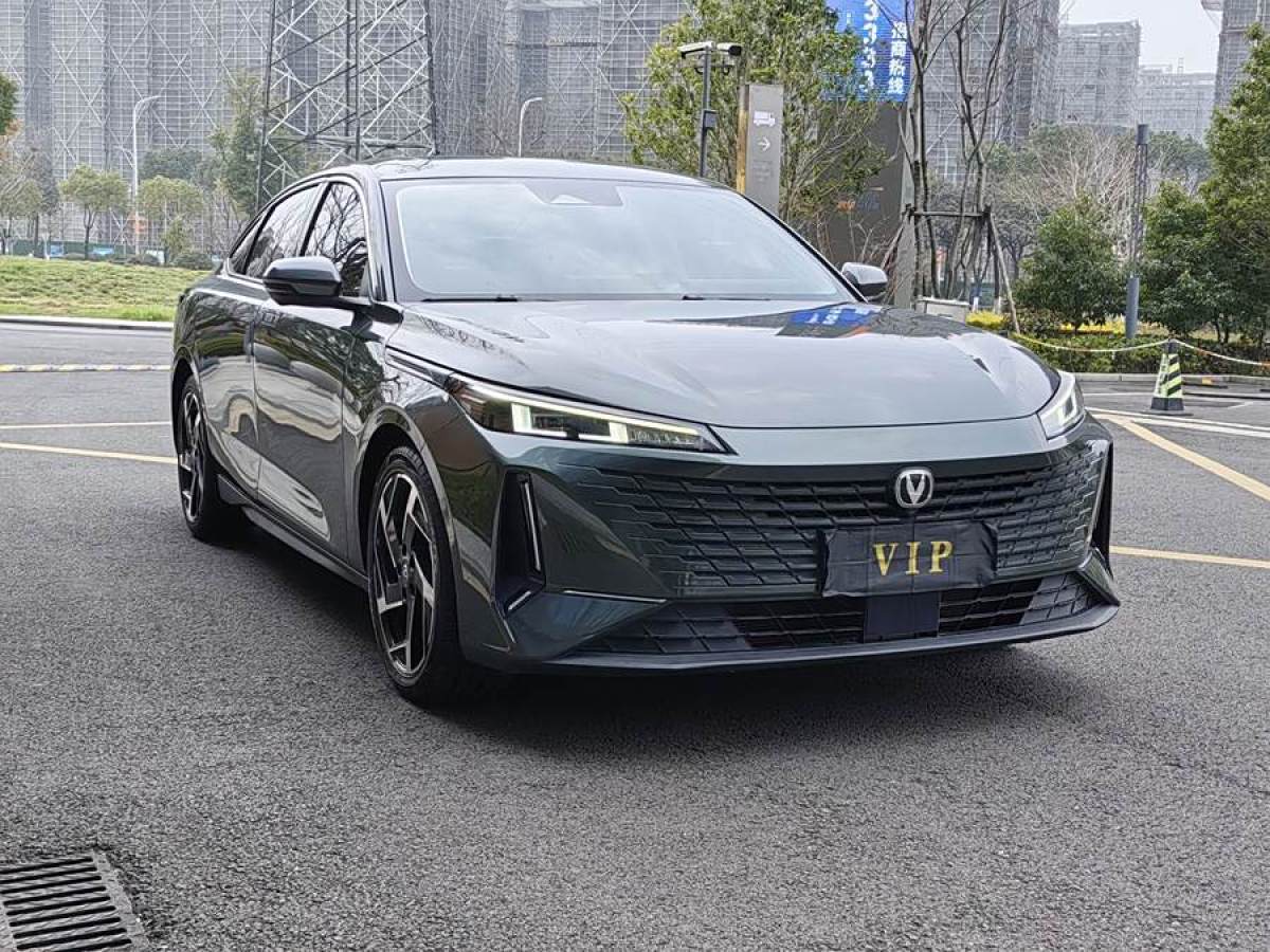 長(zhǎng)安 逸達(dá)  2023款 藍(lán)鯨NE 1.5T GDI DCT領(lǐng)航型圖片