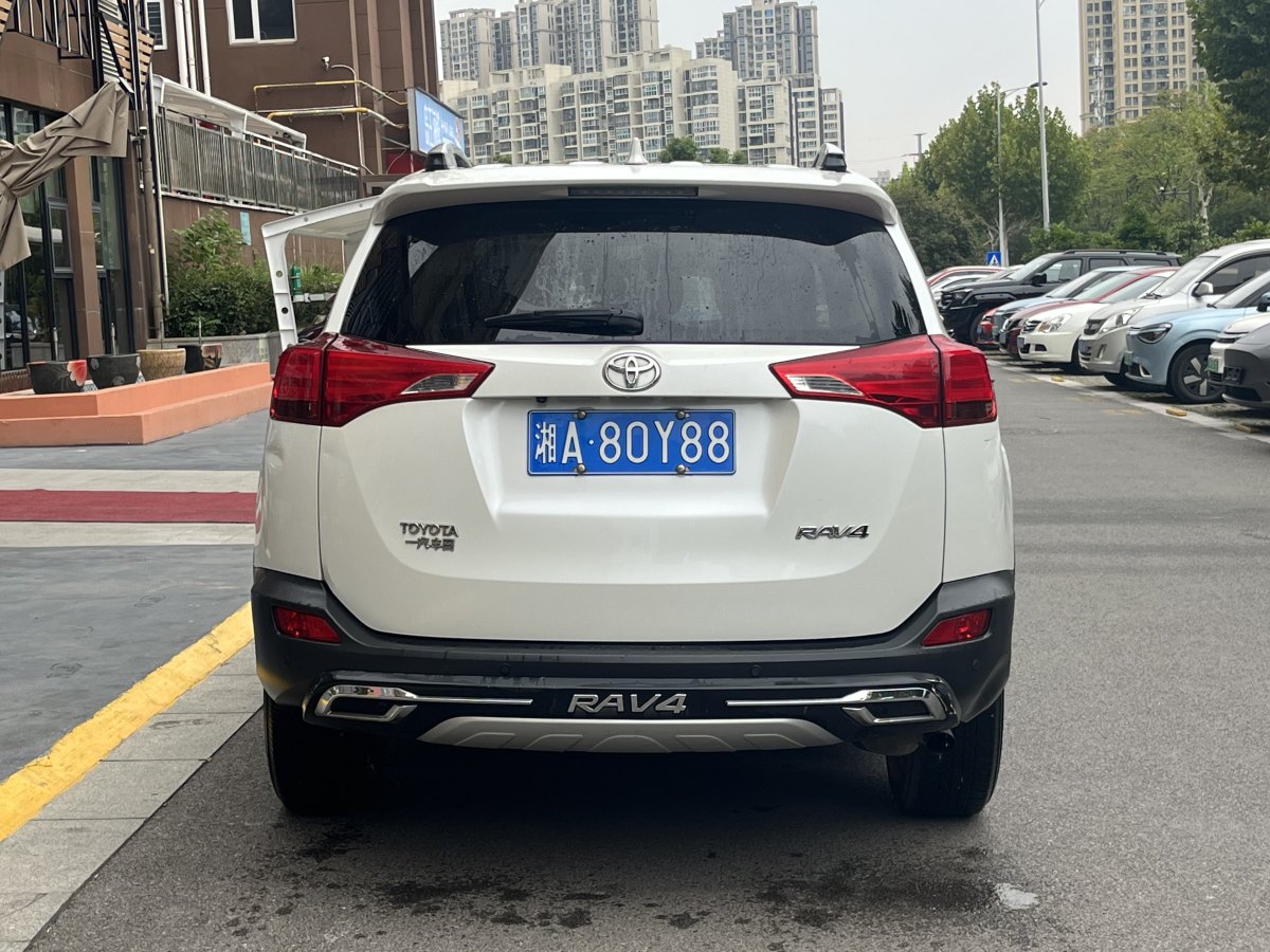 豐田 RAV4  2016款 榮放 2.0L CVT兩驅(qū)風(fēng)尚版圖片