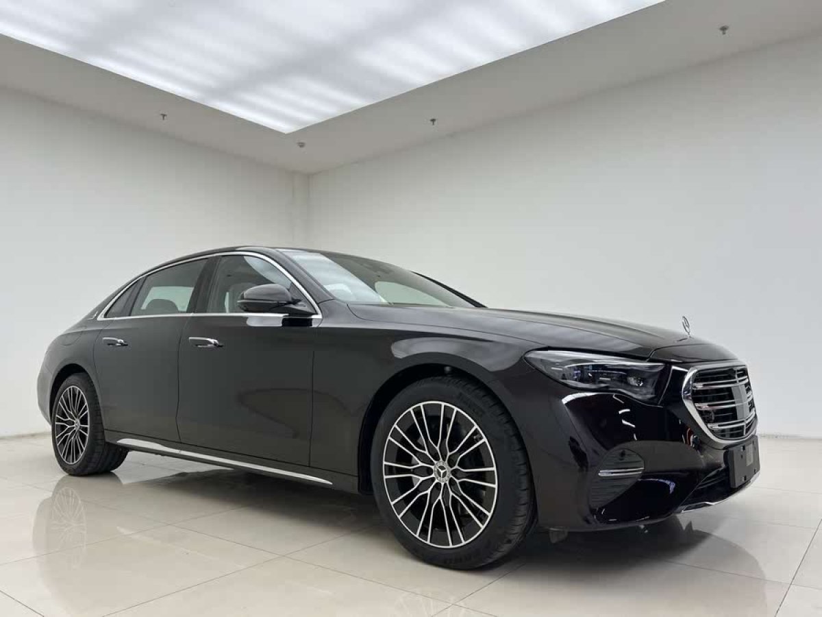 奔馳 奔馳E級(jí)  2024款 E 300 L 尊貴型圖片