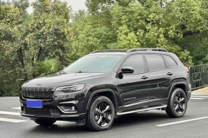 自由光 Jeep 2.0T 四驅(qū)精英版