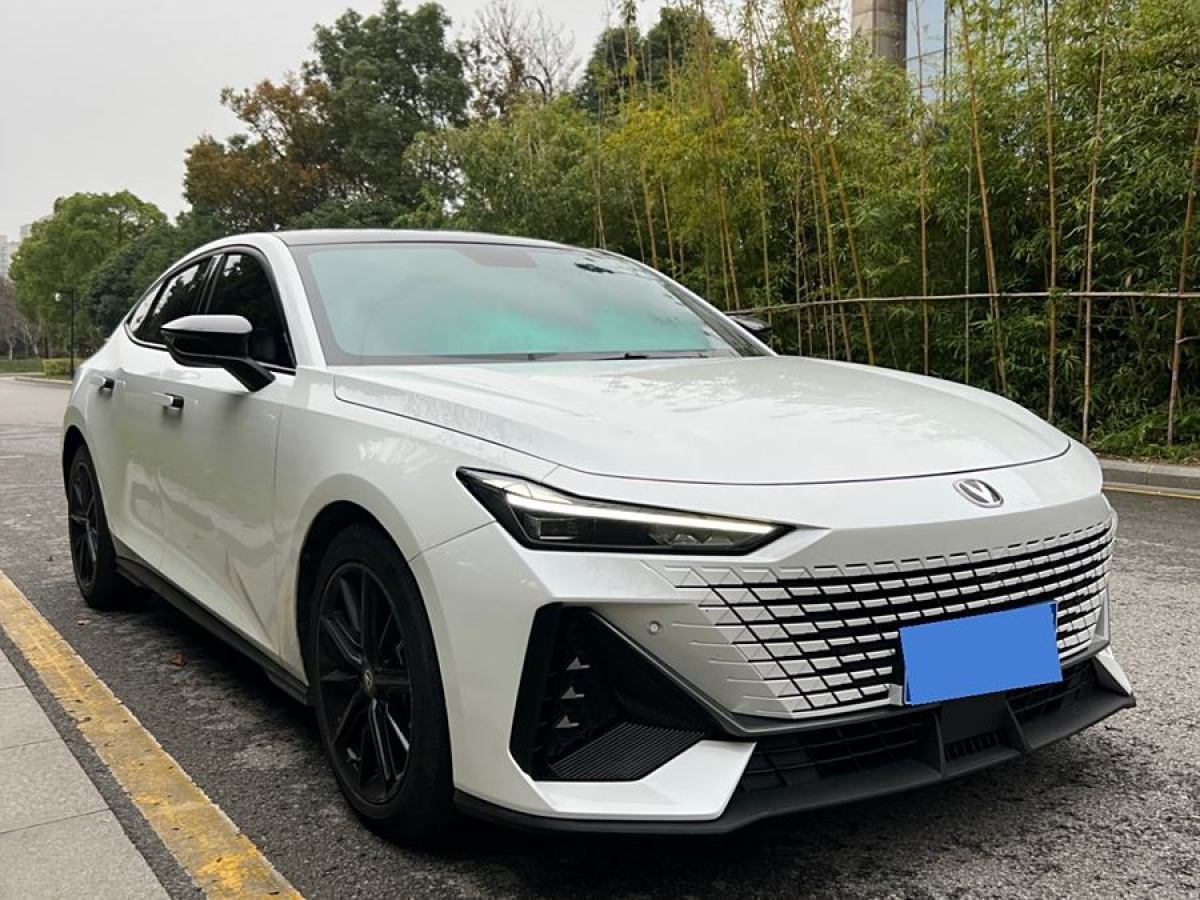 長(zhǎng)安 長(zhǎng)安UNI-V  2022款 1.5T 卓越型圖片