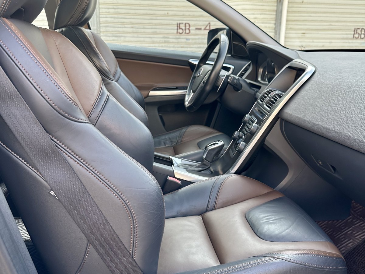 沃爾沃 XC60  2014款 T6 智尚版圖片