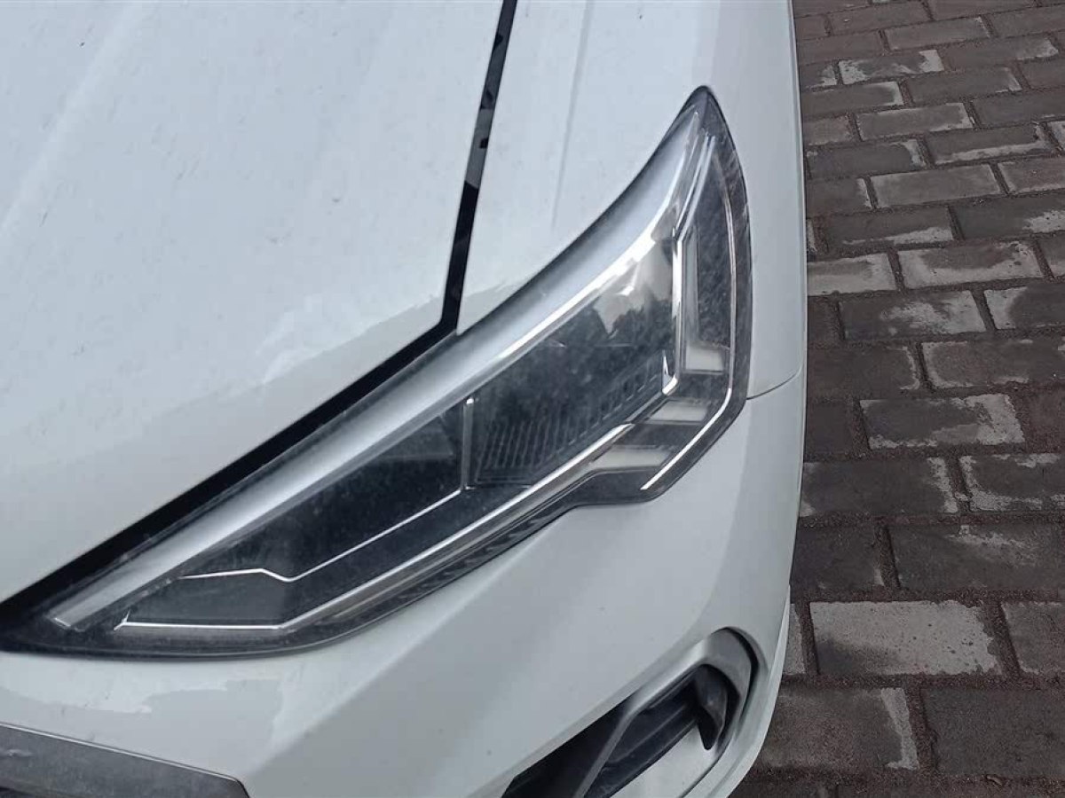 奧迪 奧迪Q3  2022款 35 TFSI 時(shí)尚動(dòng)感型圖片