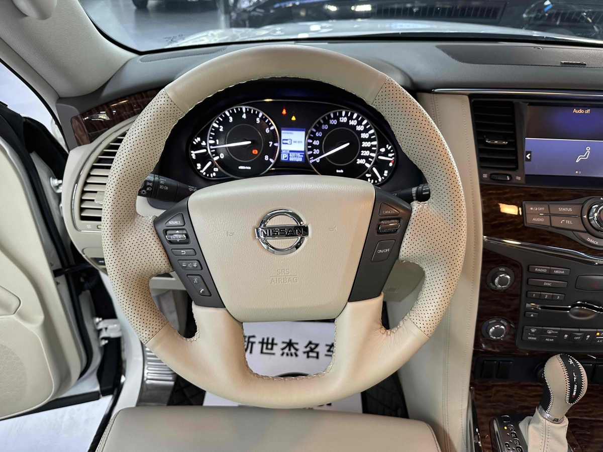 日產(chǎn) 途樂  2018款 4.0L 旗艦型圖片