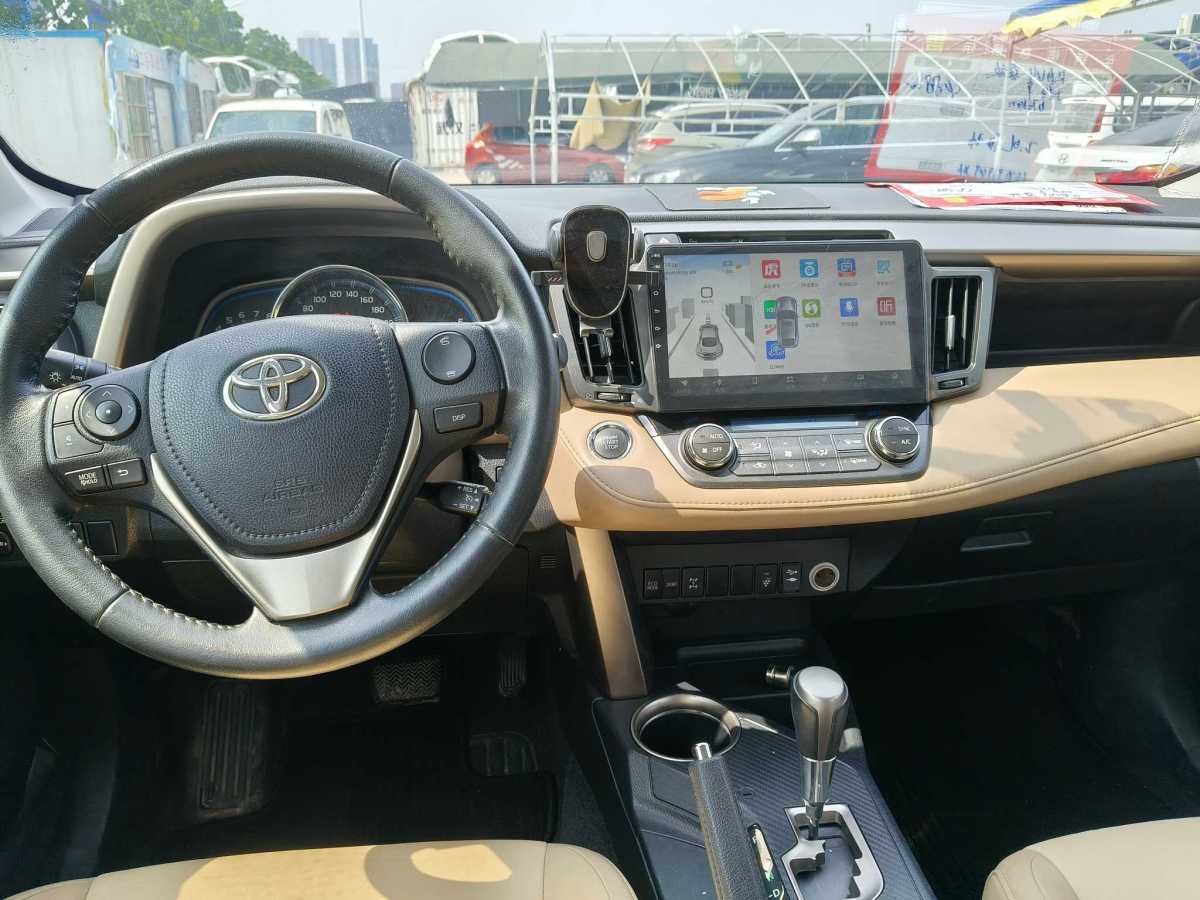 豐田 RAV4  2016款 榮放 2.0L CVT四驅(qū)新銳版圖片