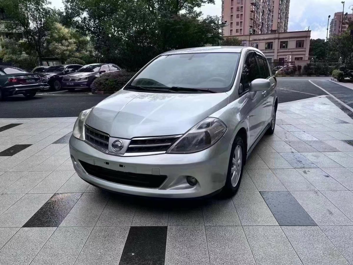 日產(chǎn) 奇駿  2010款 2.0L CVT舒適版 4WD圖片