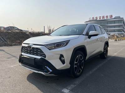 2021年2月 豐田 RAV4榮放 2.0L CVT兩驅(qū)尊貴版圖片