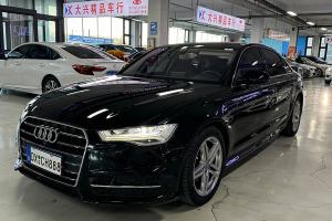 奧迪Q3 奧迪 30周年年型 30 TFSI 風(fēng)尚型