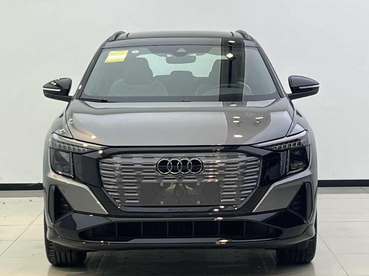 奥迪 奥迪Q5 e-tron  2023款 40 e-tron 星耀型 机甲套装图片