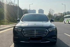 奔驰E级 奔驰 E 300 L 豪华型