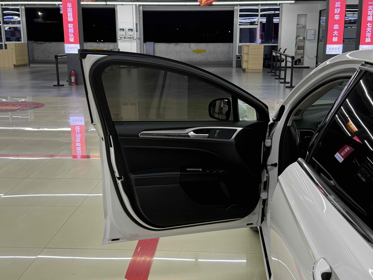 福特 蒙迪歐  2020款 EcoBoost 180 時(shí)尚型圖片