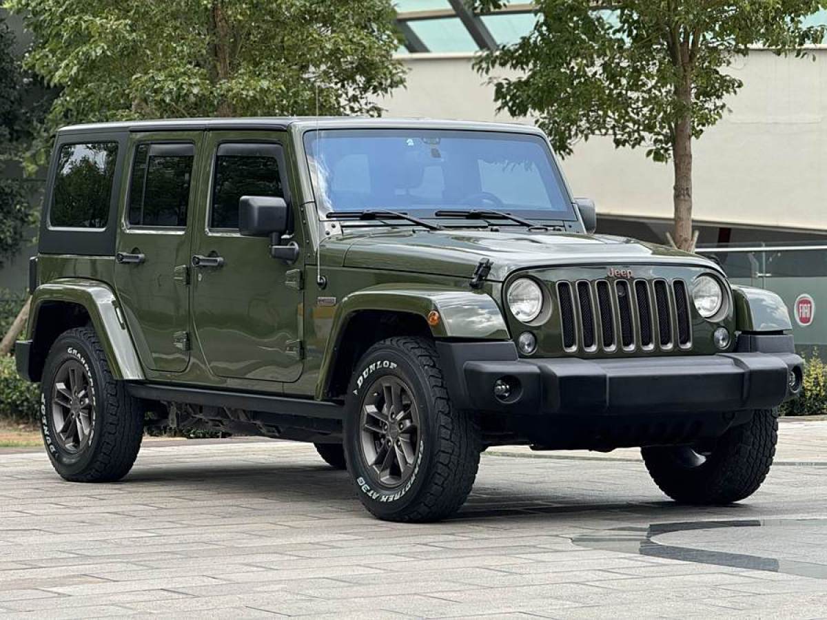 Jeep 牧馬人  2016款 3.0L Sahara 75周年致敬版圖片