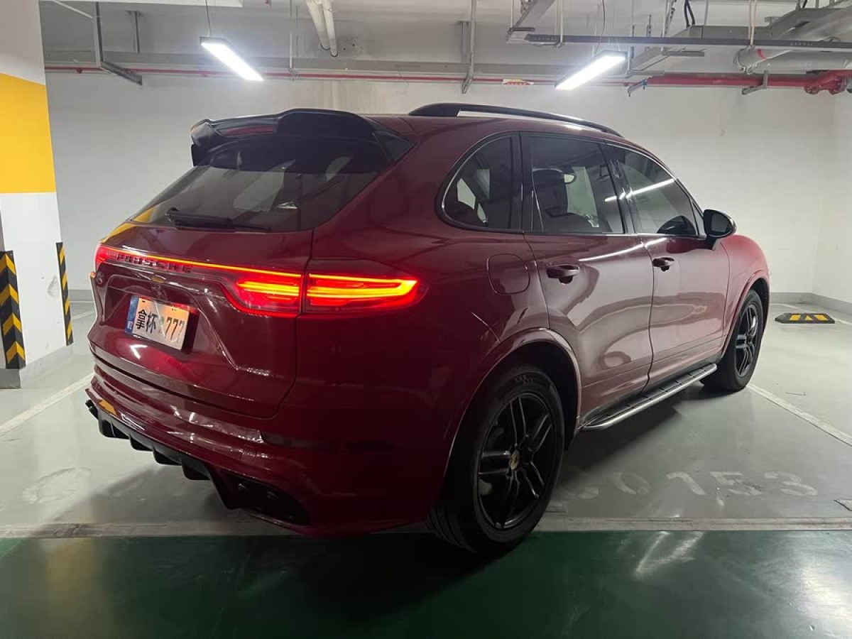 保時(shí)捷 Cayenne  2014款 Cayenne Platinum Edition 3.0T圖片