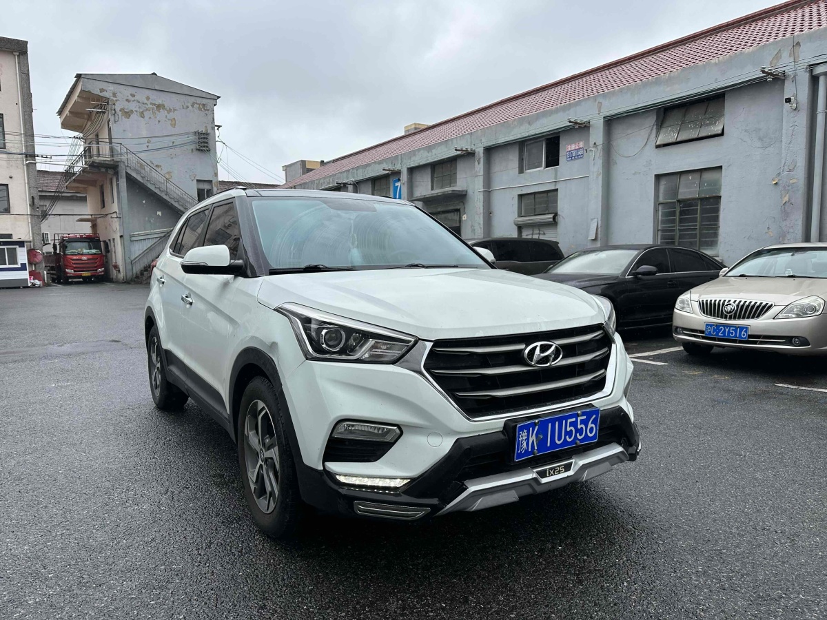 2018年6月現(xiàn)代 ix25  2015款 1.6L 自動(dòng)兩驅(qū)智能型GLS