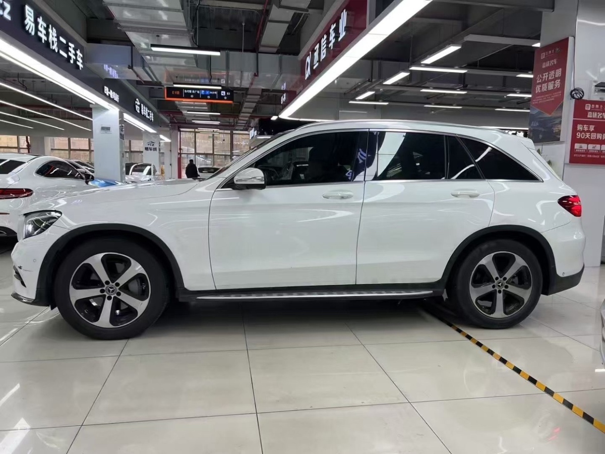 奔馳 奔馳GLC  2017款 GLC 260 4MATIC 動(dòng)感型圖片