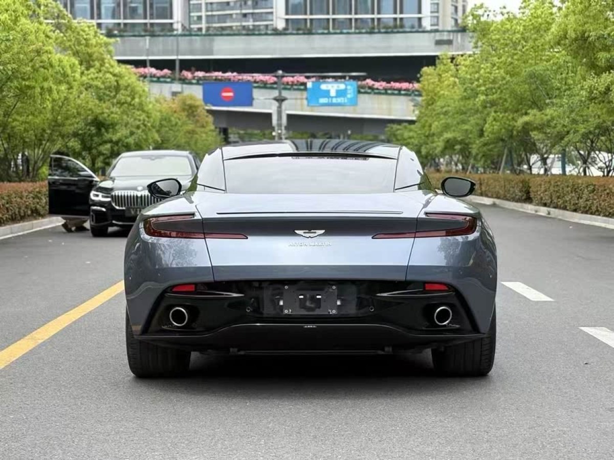 阿斯頓·馬丁 阿斯頓?馬丁DB11  2019款 4.0T V8 Coupe圖片