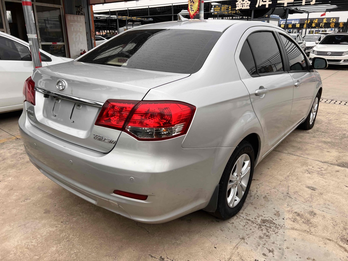 長(zhǎng)城 C30  2013款 1.5L 手動(dòng)舒適型圖片