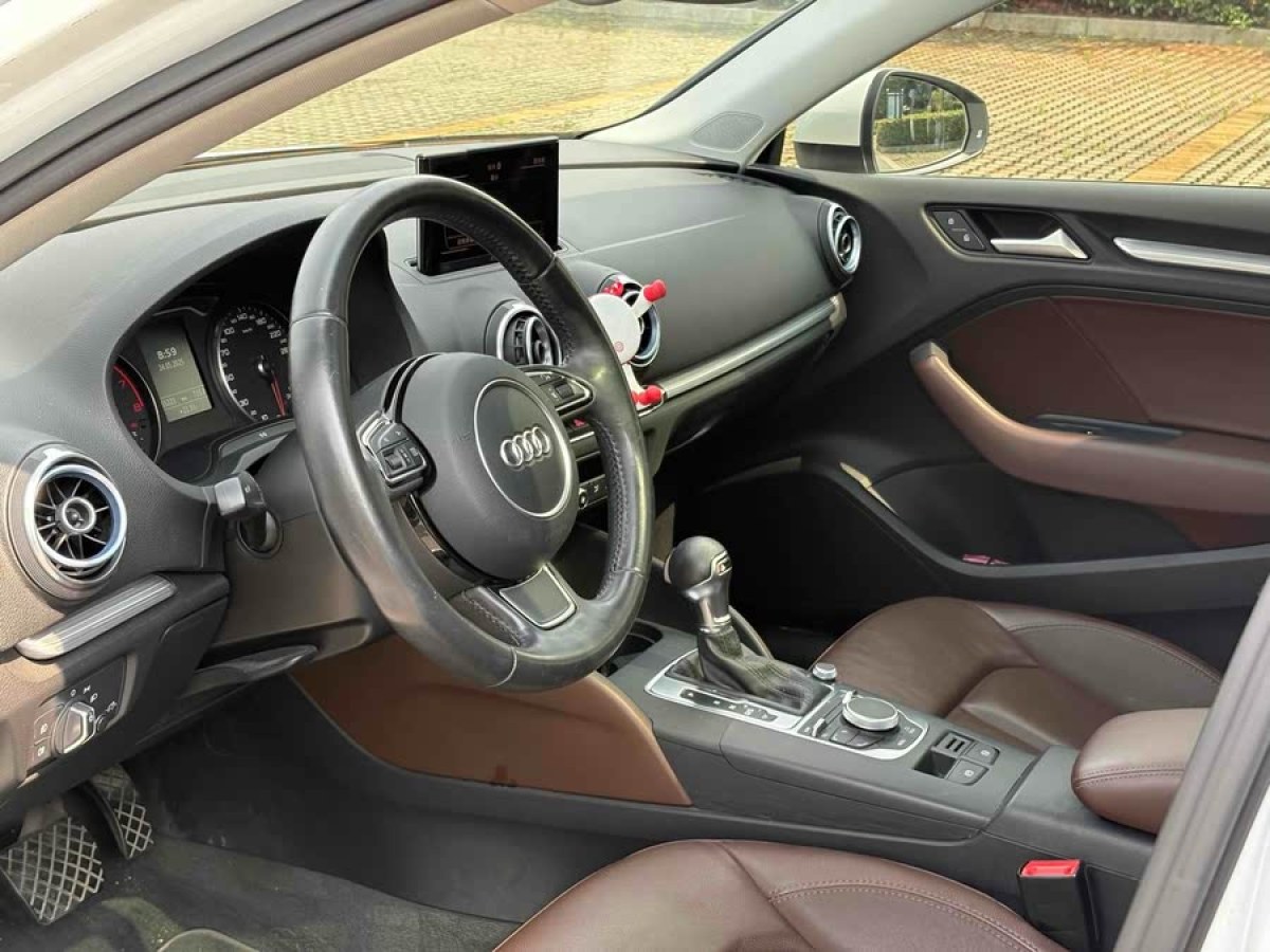 奧迪 奧迪A3  2015款 Limousine 40 TFSI 自動(dòng)舒適型圖片