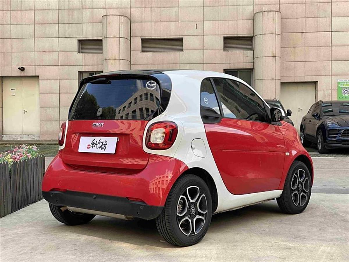 smart fortwo  2016款 0.9T 66千瓦硬頂先鋒版圖片