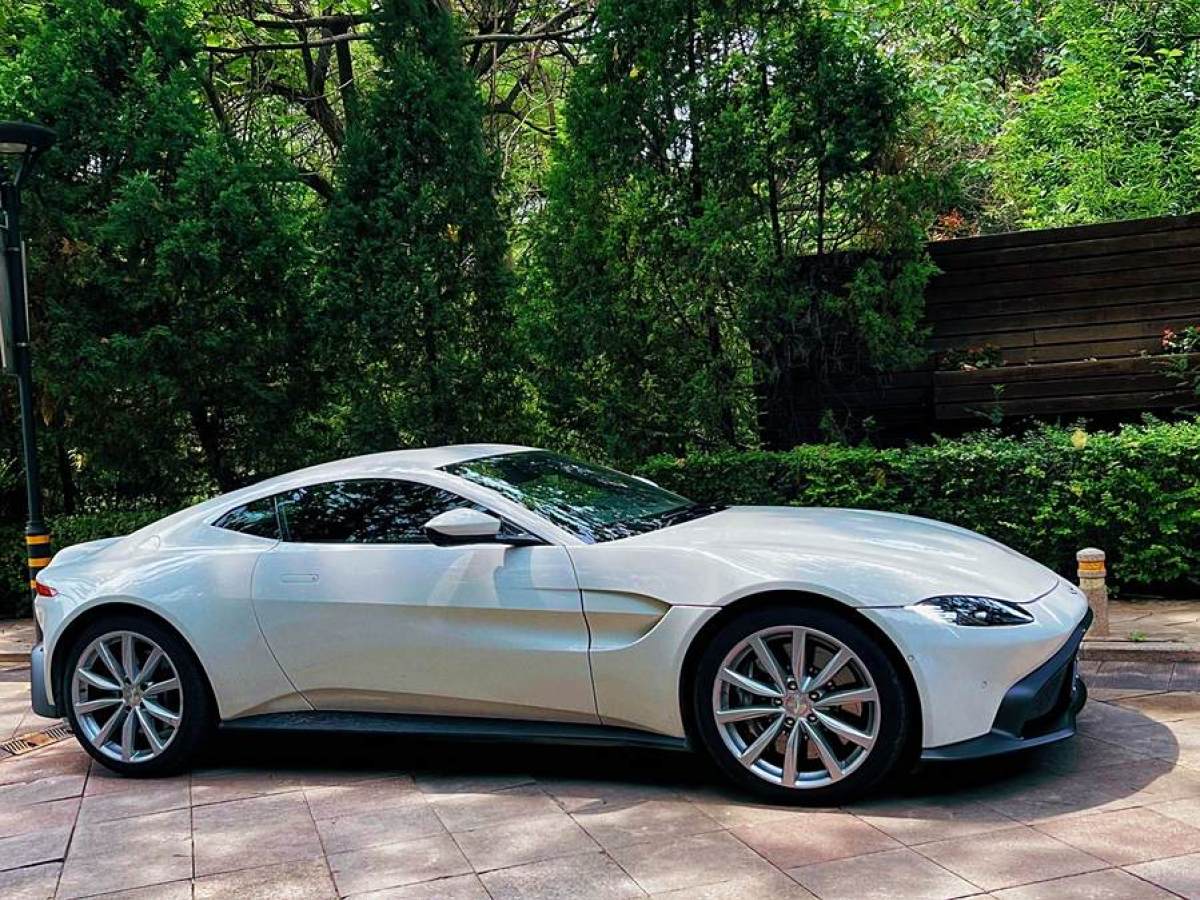 2020年6月阿斯頓·馬丁 V8 Vantage  2022款 4.0T V8 Coupe