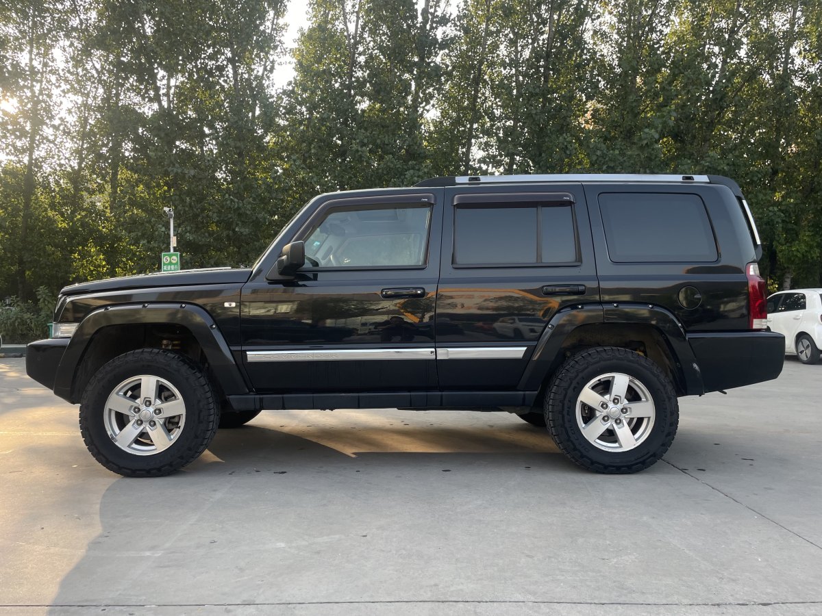 Jeep 指揮官經典  2008款 5.7 HEMI圖片