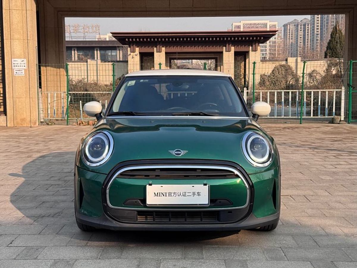 MINI MINI  2022款 改款 1.5T COOPER 經(jīng)典派圖片