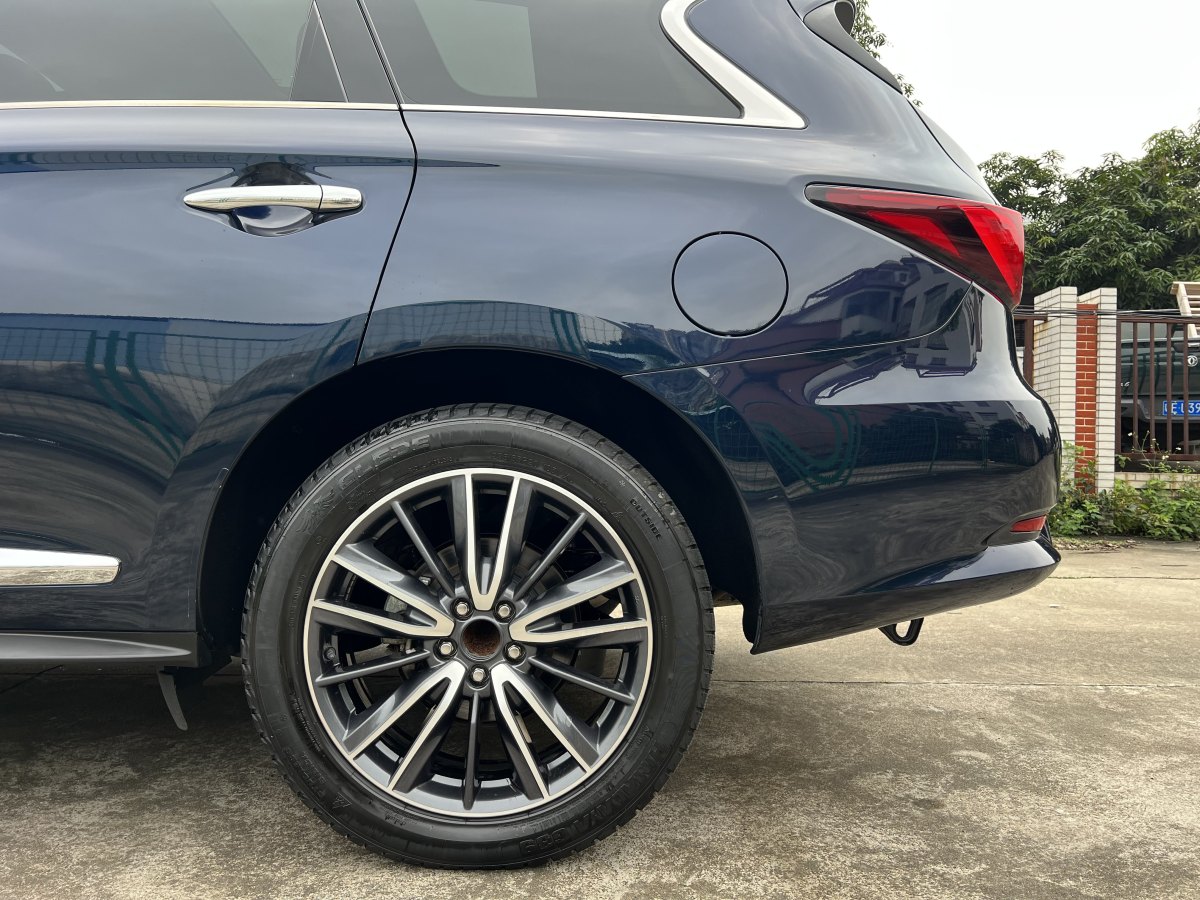 英菲尼迪 QX60  2020款 2.5 S/C Hybrid 兩驅(qū)卓越版 國(guó)VI圖片