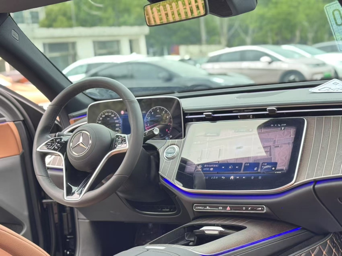 奔馳 奔馳E級  2024款 E 300 L 時尚型圖片